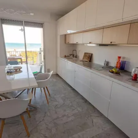 Des Doux Apartament *